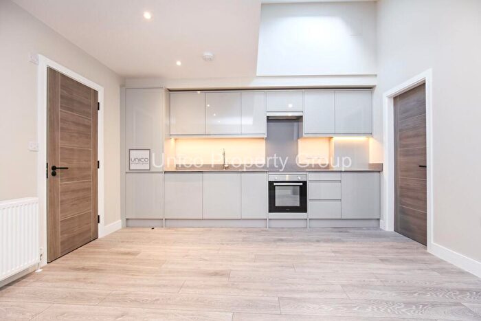 2 Bedroom Apartment To Rent In High Road, London, E18