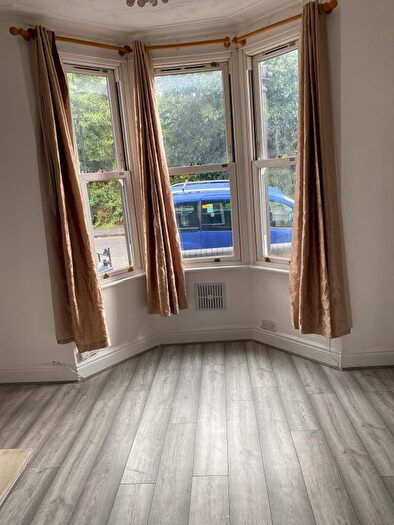 4 Bedroom Terraced House To Rent In Gatton Road, BS2