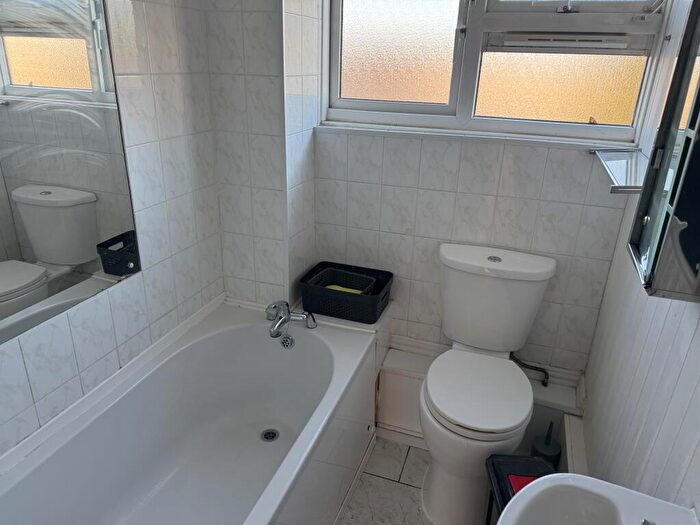 Studio To Rent In Tennyson Avenue, Canterbury, CT1