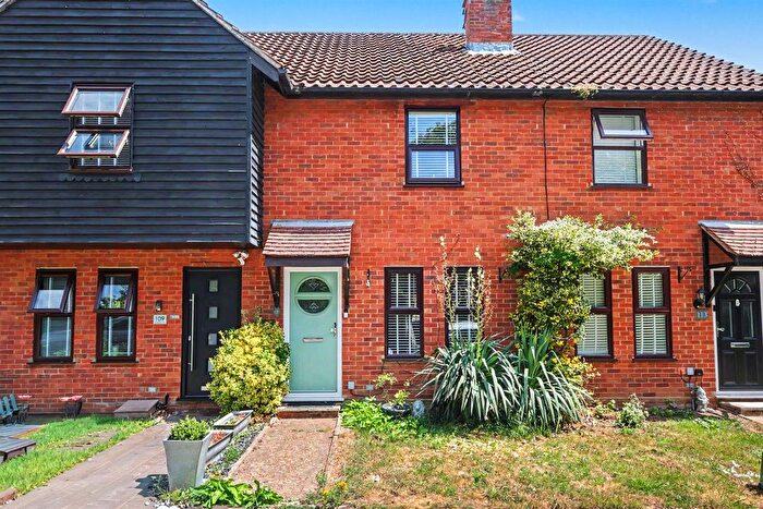 2 Bedroom Terraced House For Sale In Collingwood Road, Chelmsford, CM3