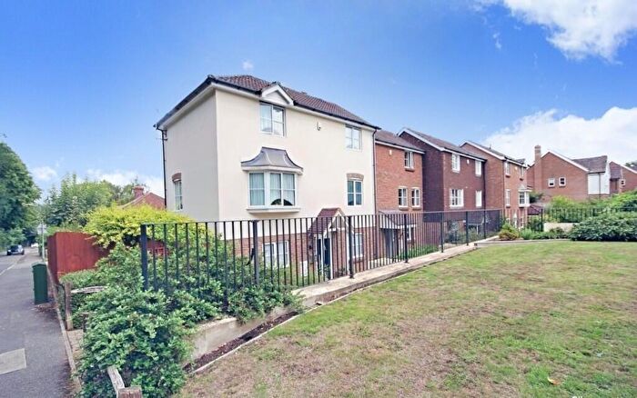 3 Bedroom Town House For Sale In Cloudberry Close, Allington, Maidstone, ME16