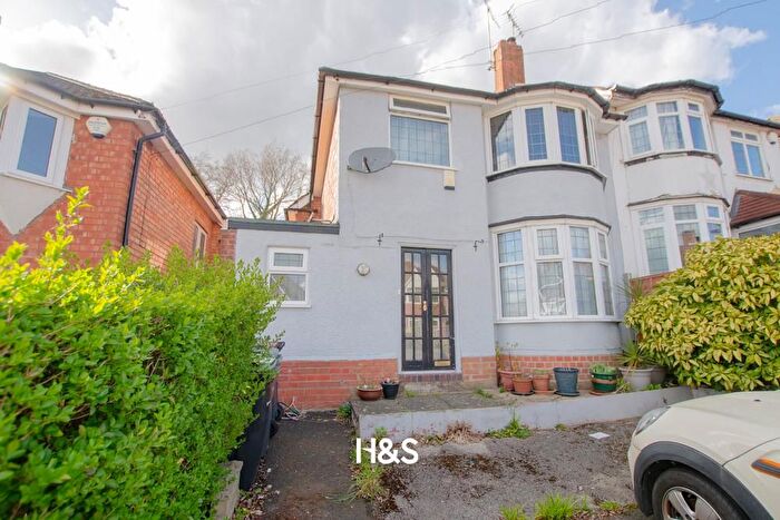 3 Bedroom Semi Detached House For Sale In Acheson Road, Hall Green, B28