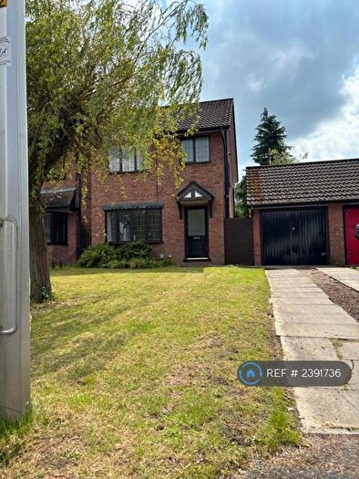 3 Bedroom Detached House To Rent In Watermead Close, Stockport, SK3