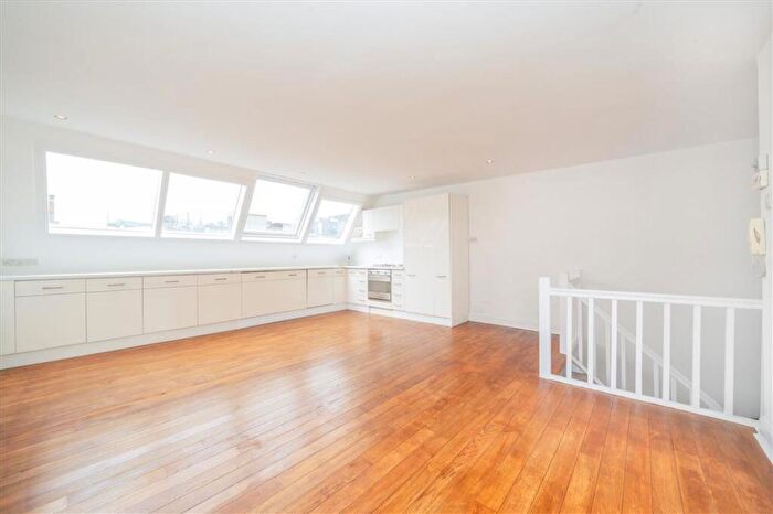 2 Bedroom Flat For Sale In Bayham Street, Camden, NW1