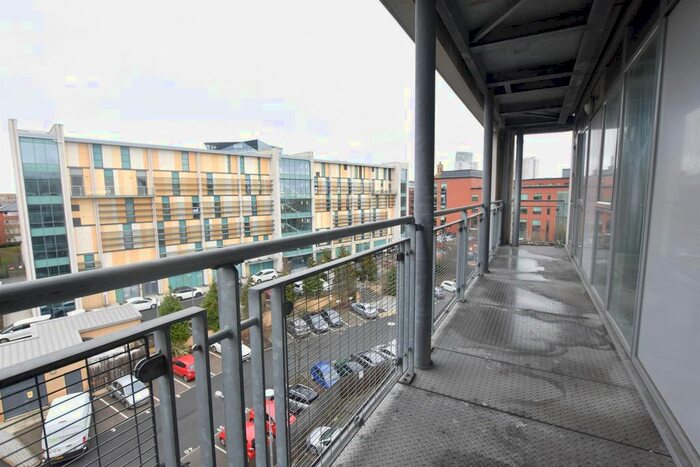 2 Bedroom Flat For Sale In Longleat Avenue, Edgbaston, Birmingham, B15