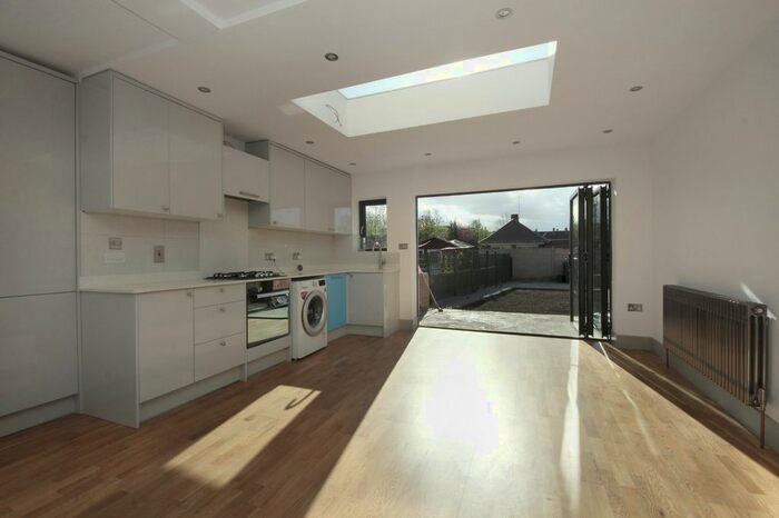 3 Bedroom Terraced House To Rent In Cuckoo Avenue, London, W7