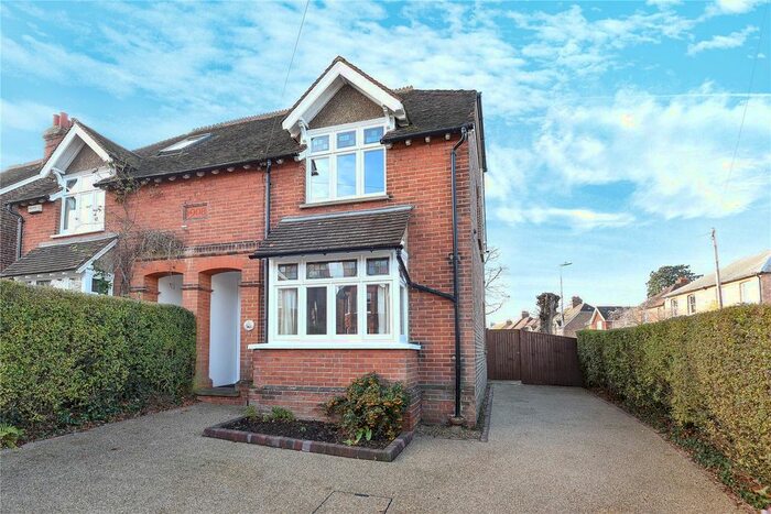 4 Bedroom Semi-Detached House To Rent In St. Johns Road, Sevenoaks, Kent, TN13