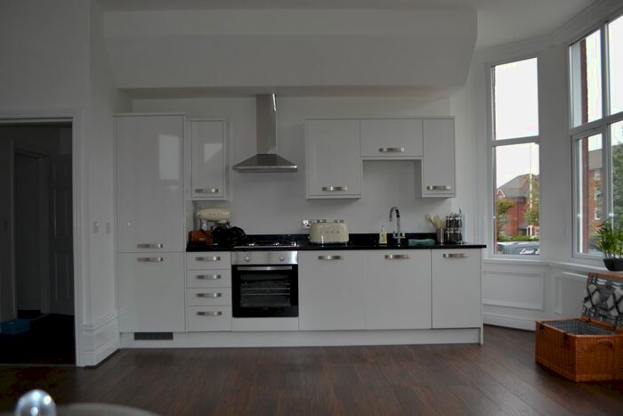 2 Bedroom Flat To Rent In Cambridge Road, Southport, PR9