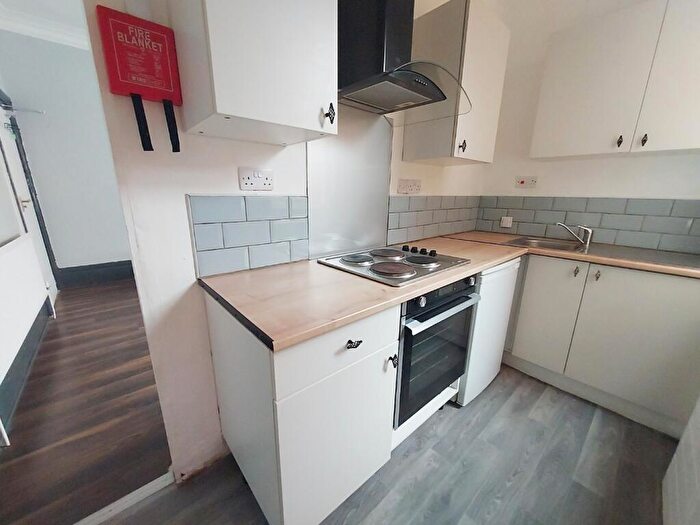 1 Bedroom Flat To Rent In Foxhall Road, Nottingham, NG7