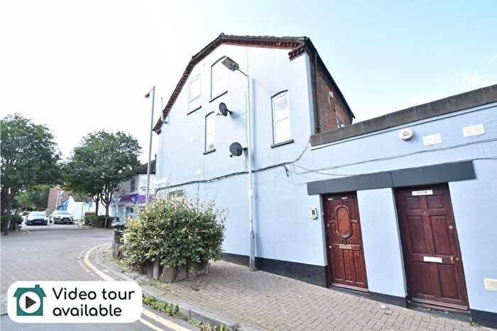 1 Bedroom Studio To Rent In North Street, Luton, Bedfordshire, LU2