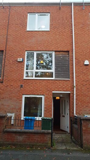 4 Bedroom Terraced House To Rent In Lauderdale Crescent, Manchester, M13