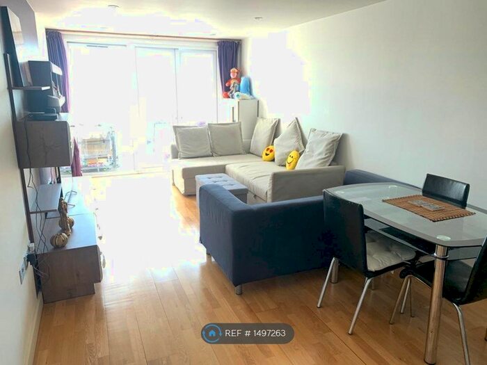 2 Bedroom Flat To Rent In Elm Road, Wembley, HA9