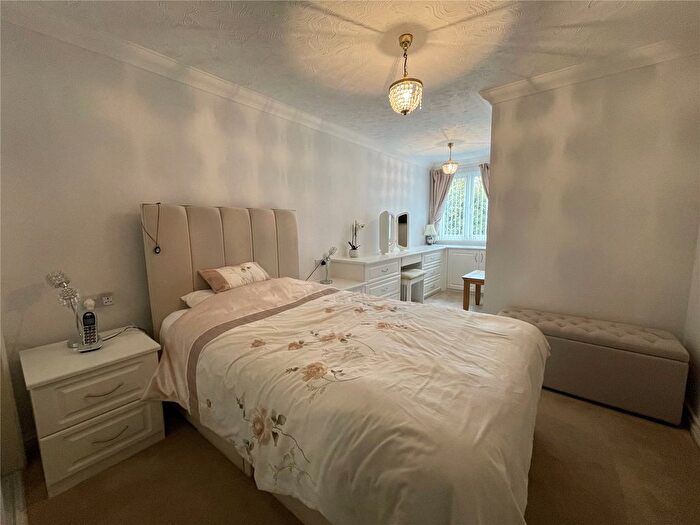 1 Bedroom Flat For Sale In Firwood Drive, Camberley, Surrey, GU15