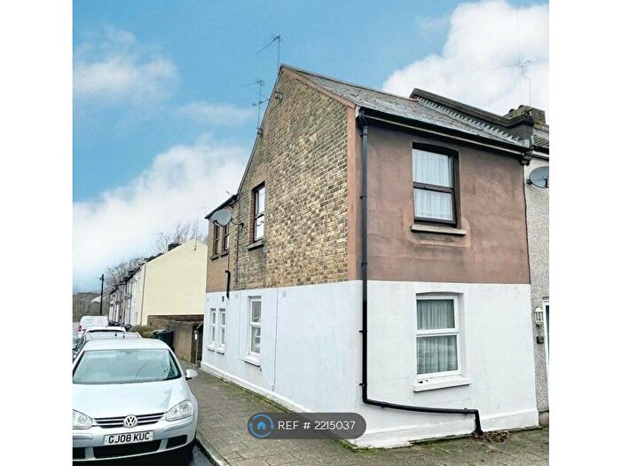 1 Bedroom Maisonette To Rent In Charles Street, Greenhithe, DA9