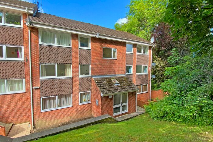 2 Bedroom Flat To Rent In Coppice Beck Court, Harrogate, HG1