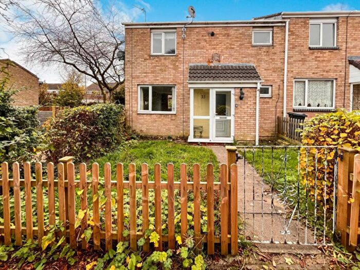 3 Bedroom Semi-Detached House To Rent In Chevin Avenue, Leicester, LE3