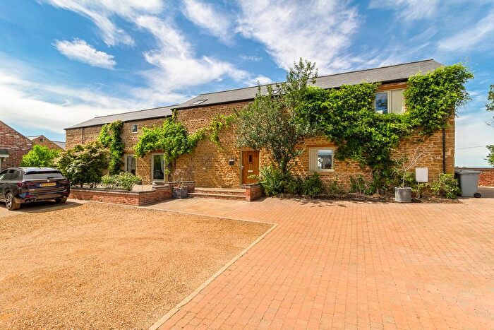 5 Bedroom Character Property To Rent In Main Street, Orton, Northamptonshire, NN14