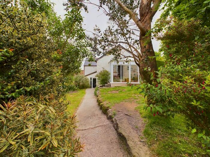 2 Bedroom Cottage For Sale In Tresavean, Lanner, Redruth, TR16