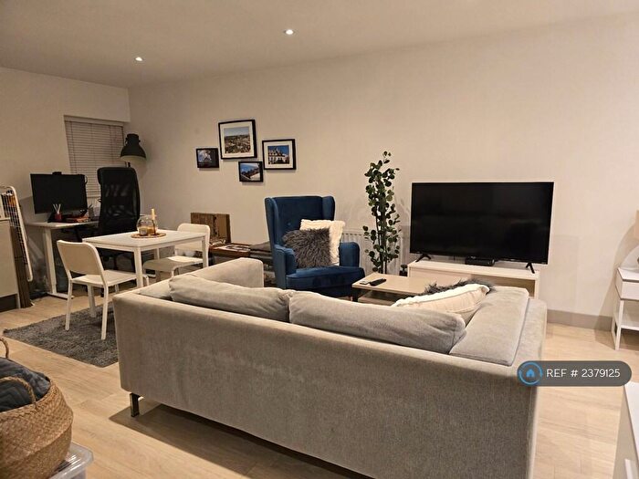 Studio To Rent In London Court, Reading, RG1