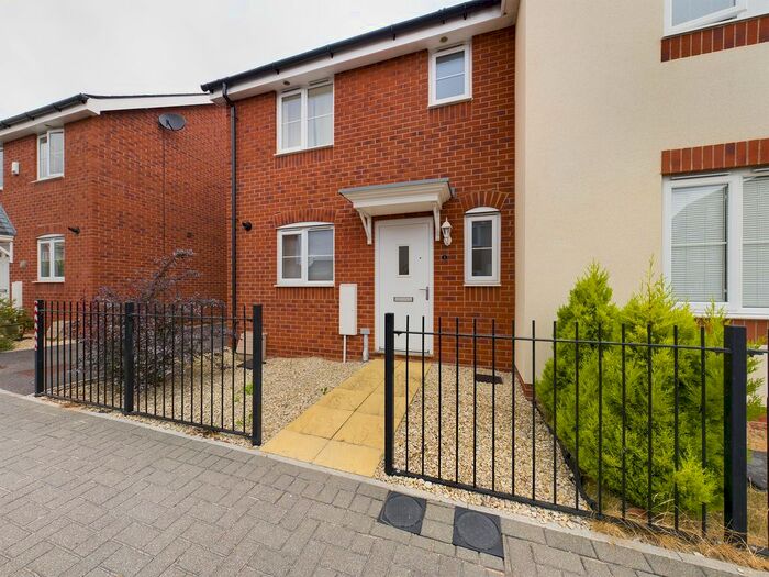 3 Bedroom Semi-Detached House To Rent In Cottonwood Grove, Brockworth, Gloucester, GL3