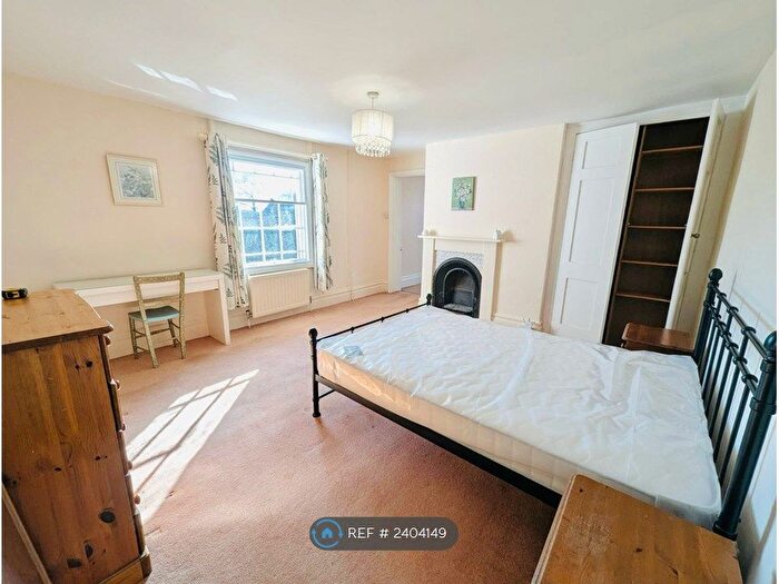 1 Bedroom Flat To Rent In The Headlands, Downton, Salisbury, SP5