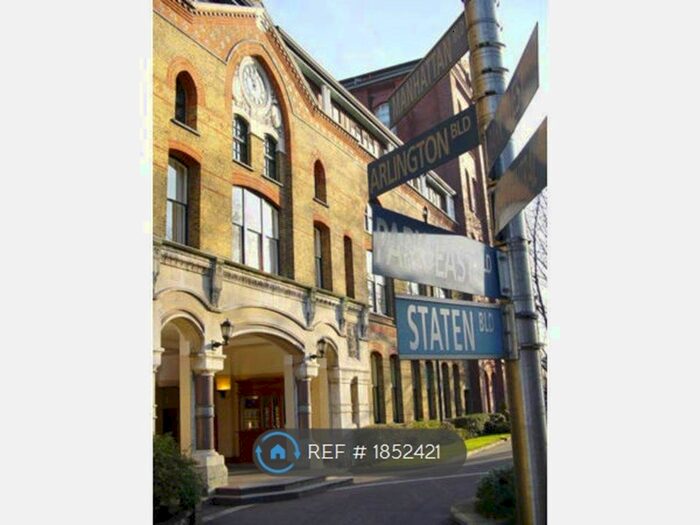 2 Bedroom Flat To Rent In Bow Quarter, London, E3