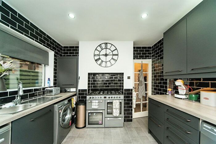 2 Bedroom Detached Bungalow For Sale In Alfray Road, Bexhill-On-Sea, TN40