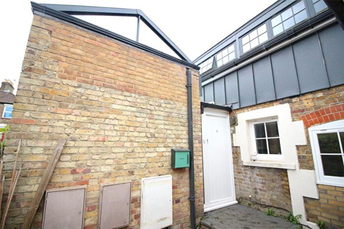 3 Bedroom House For Sale In Main Road, Orpington, BR5
