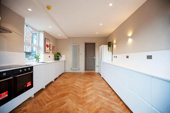 9 Bedroom Terraced House To Rent In Moss Lane East, Manchester, Greater Manchester, M14