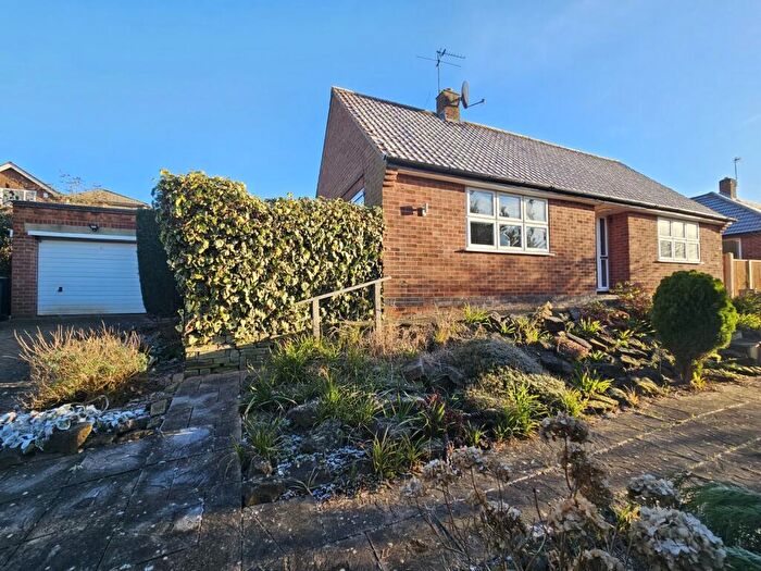 2 Bedroom Bungalow To Rent In Alfred Avenue, Nottingham, Nottinghamshire, NG3