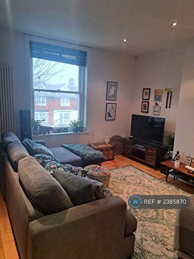 2 Bedroom Flat To Rent In Sackville Road, Hove, BN3