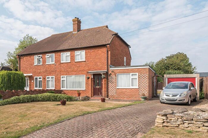 2 Bedroom Semi-Detached House For Sale In Egmont Road, Easebourne, GU29