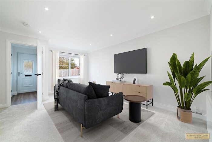 3 Bedroom Semi-Detached House To Rent In Rainbow Drive, Atherton, M46