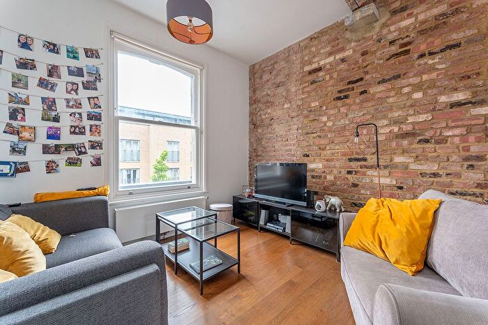 2 Bedroom Flat To Rent In Churchfield Road, Poet's Corner, London, W3