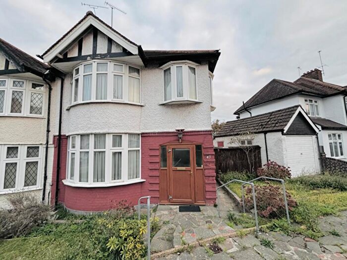 3 Bedroom Semi-Detached House To Rent In Tenterden Drive, London, London, NW4