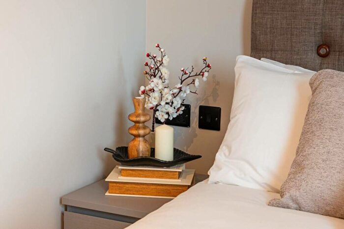 Studio To Rent In Lowlands Road, Harrow On The Hill, Harrow, HA1