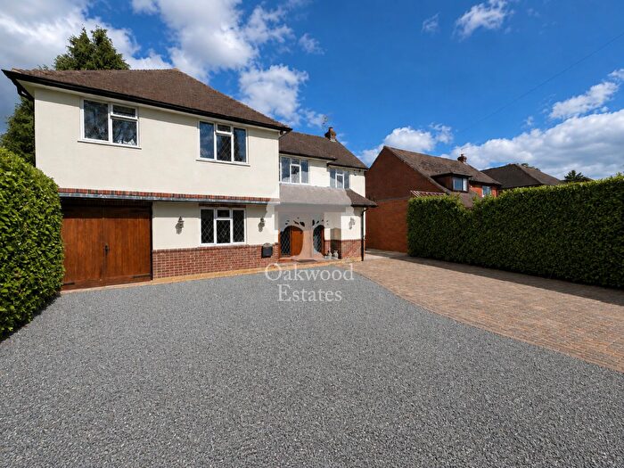 5 Bedroom Detached House To Rent In Garners Close, Chalfont St Peter, SL9