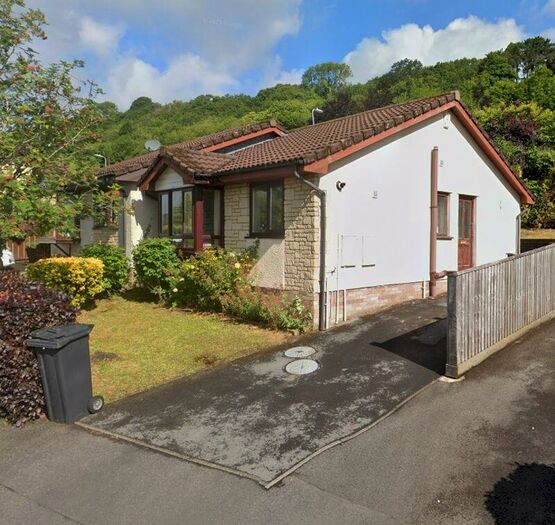 2 Bedroom Bungalow To Rent In Oak Hill Park, Neath, SA10