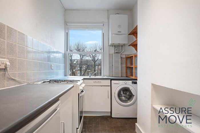 1 Bedroom Flat To Rent In Corinne Road, London, N19