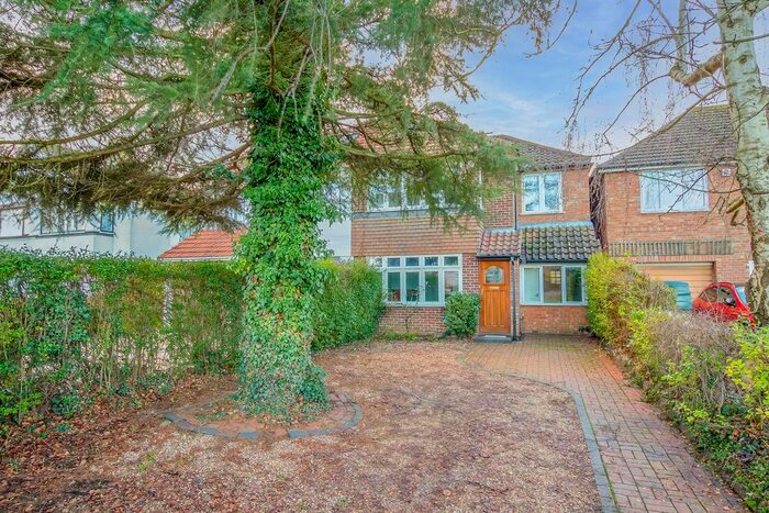 3 Bedroom Semi-Detached House For Sale In Cow Roast, Tring, HP23