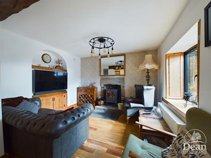 4 Bedroom Detached House For Sale In Staunton Road, Coleford, GL16