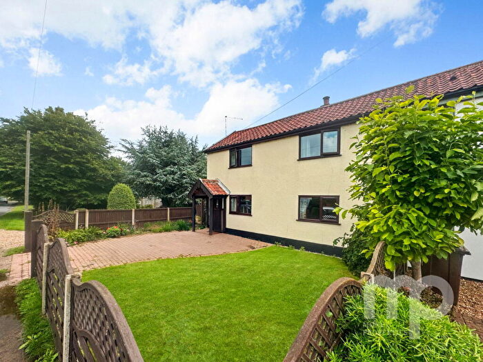 3 Bedroom End Of Terrace House For Sale In The Cottage, New Road, Ashwellthorpe, Norfolk., NR16