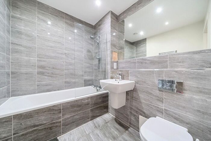 1 Bedroom Flat For Sale In Kenneth Way, London, W5