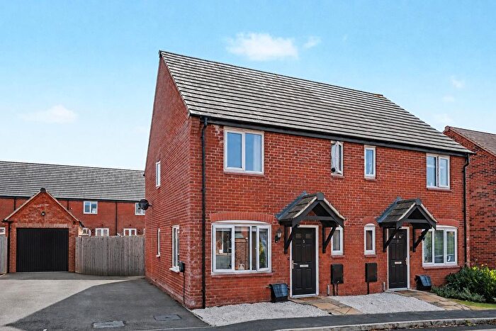 3 Bedroom Semi-Detached House For Sale In Elsdon Close, Chellaston, DE73