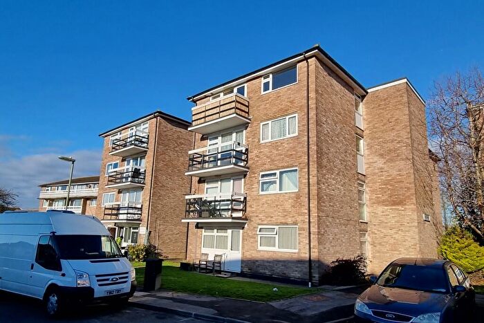 2 Bedroom Apartment To Rent In Havant, Hampshire, PO9