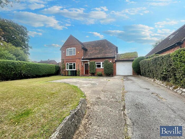 3 Bedroom Detached House For Sale In Wood Lane, Sonning Common, RG4
