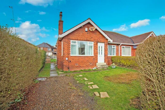 2 Bedroom Semi-Detached Bungalow To Rent In Kelmscott Garth, Crossgates, Leeds, LS15
