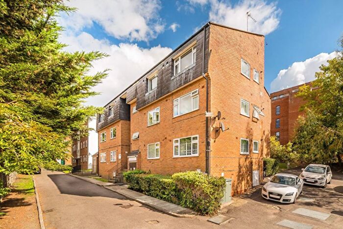 2 Bedroom Flat For Sale In Leigham Close, Streatham, SW16