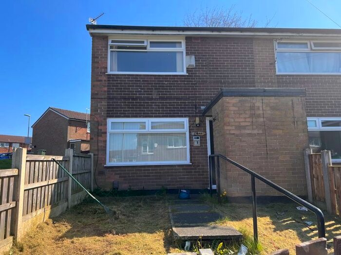 2 Bedroom Semi-Detached House To Rent In Clevedon Road, Chadderton, Oldham, OL9