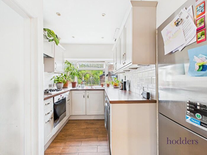 3 Bedroom Semi-Detached House To Rent In Addlestone, Surrey, KT15